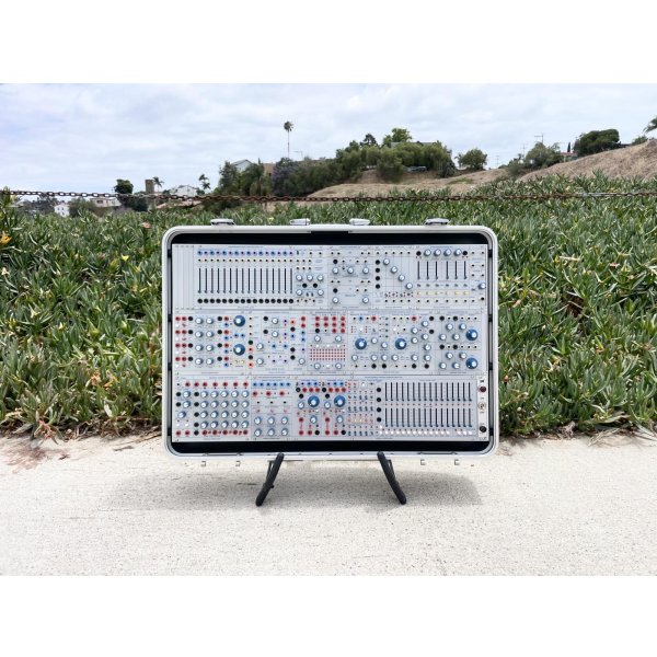 画像2: Buchla Tiptop 200t series with BPNYC ZERO Halliburton Eurorack Modular Travel Case SILVER 122hp 9U w/MARF (2)