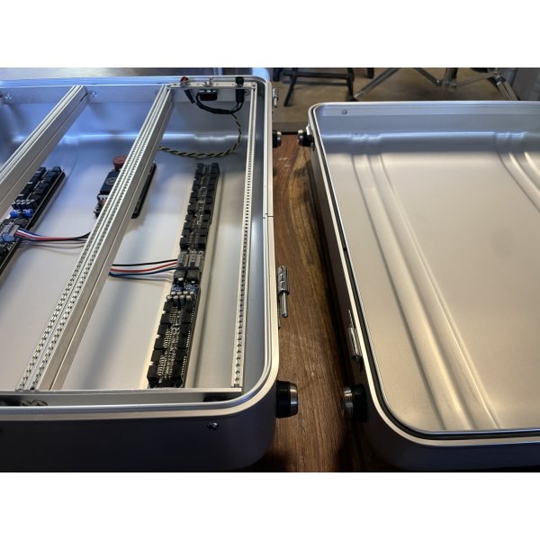 画像12: BPNYC ZERO Halliburton Eurorack Modular Travel Case NOS SILVER 96hp 9U (12)